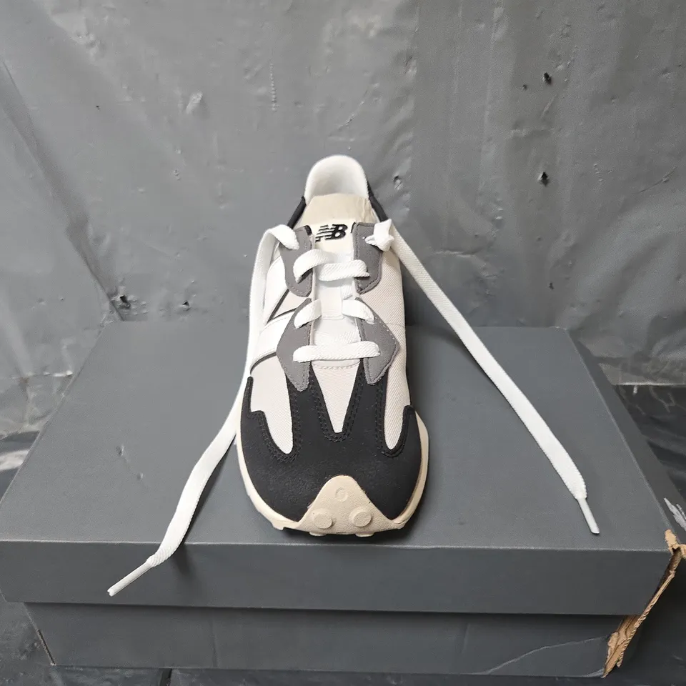 BOXED PAIR OF NEW BALANCE 327 TRAINERS IN GREY MATTER WHITE - UK 4