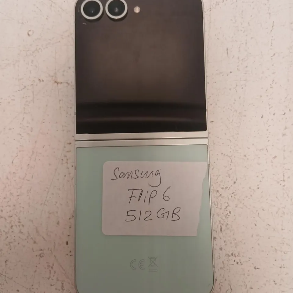 SAMSUNG GALAXY Z FLIP6 512GB – CLAMSHELL SMARTPHONE