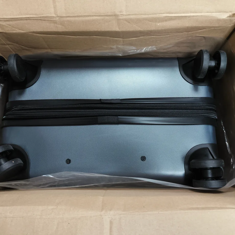 IT LUGGAGE LEGION SUITCASE - MEDIUM (ASPHALT)