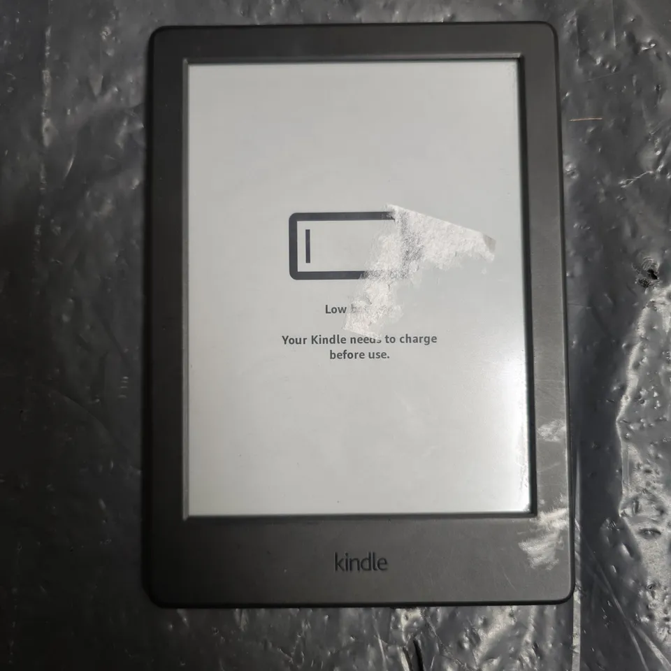 AMAZON KINDLE E-READER – BLACK
