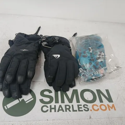 THREE ASSORTED PAIRS OF SKIING GLOVES TO INCLUDE; BURTON, QUICKSILVER AND ROXY