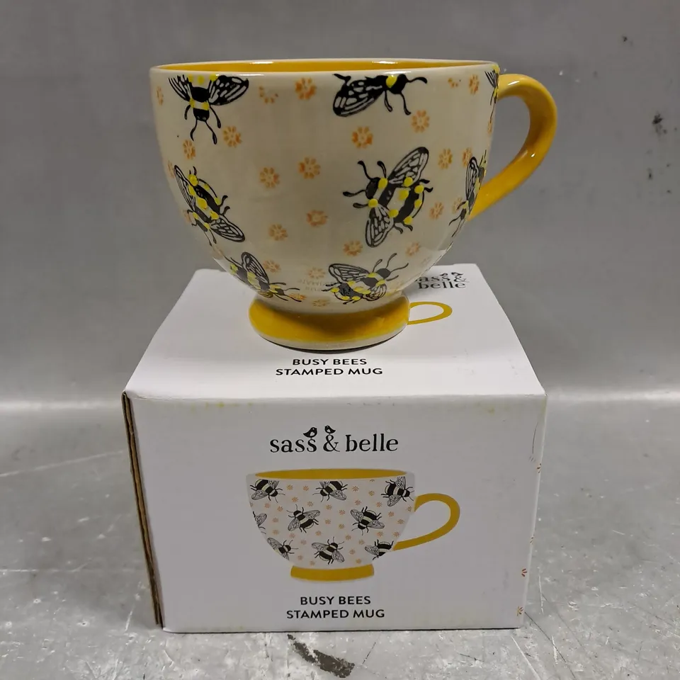 BOXED SASS & BELLE BUSY BEES STAMPED MUG - COLLECTION ONLY 