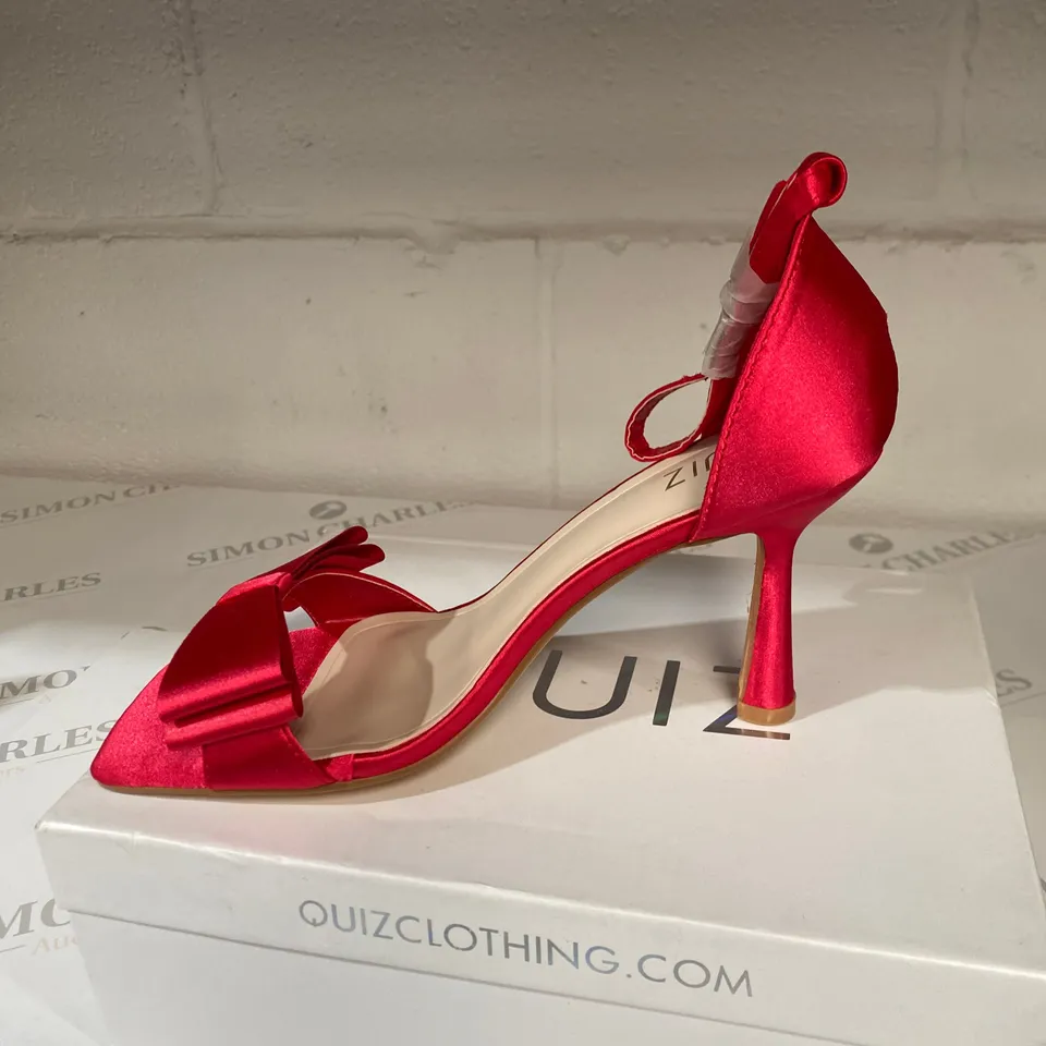 BOXED PAIR OF QUIZ RED HEELS SIZE 39