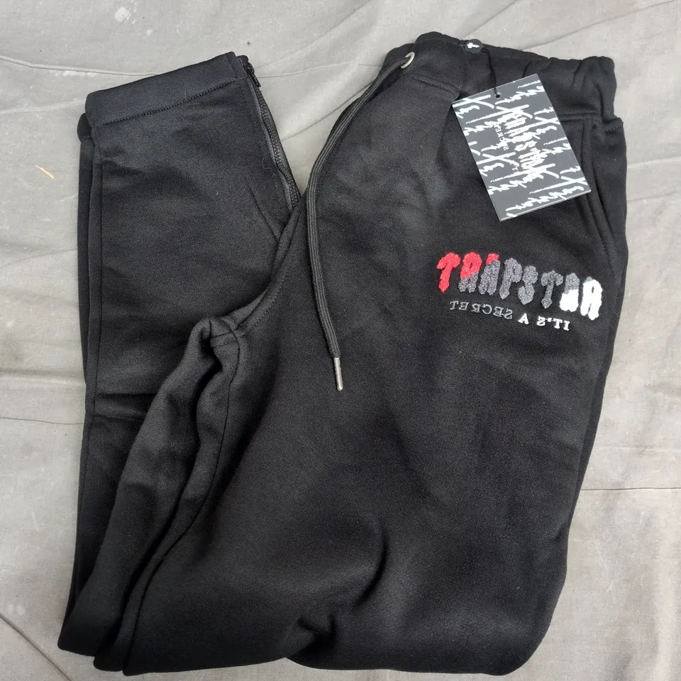 TRAPSTAR JOGGERS IN BLACK - MEDIUM