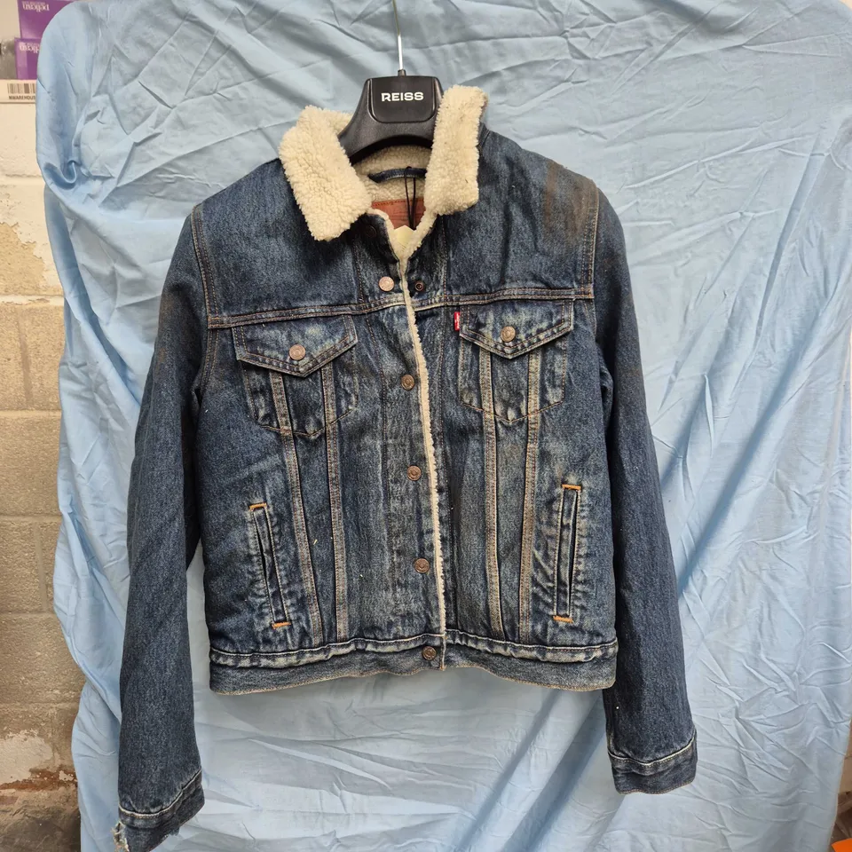 LEVI'S PREMIUM DENIM JACKET WITH SHERPA LINING SIZE S