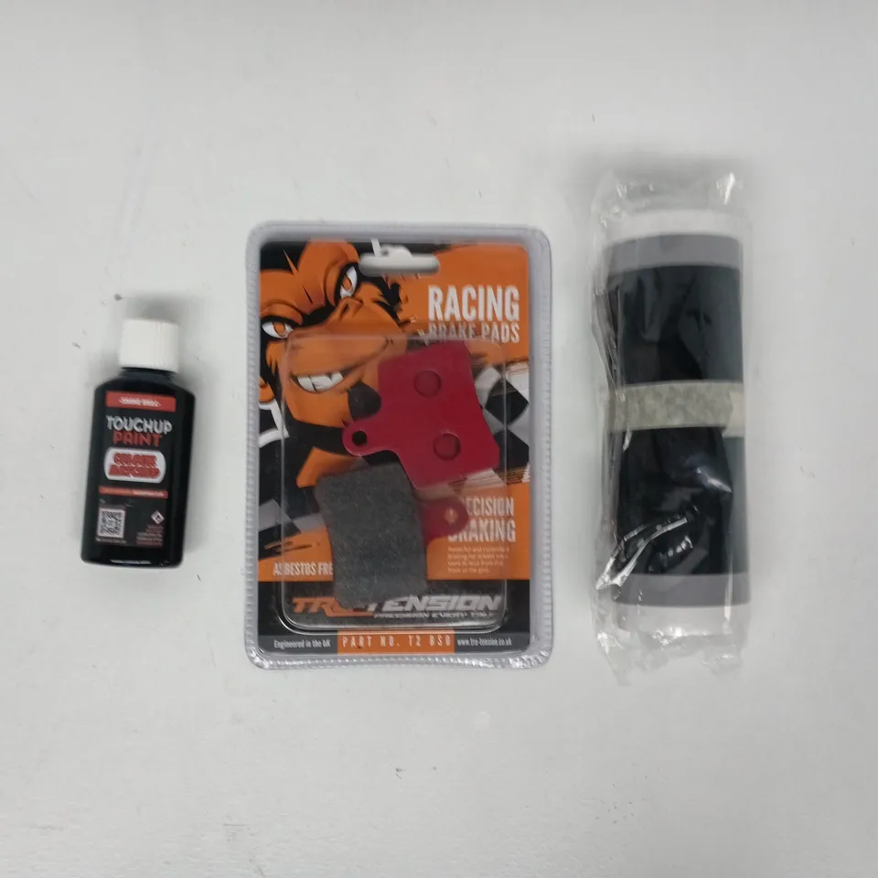 APPROXIMATELY 5 ASSORTED ITEMS TO INCLUDE BRAKE PADS, TOUCHUP PAINT, ETC