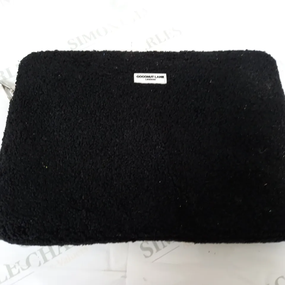 COCONUT LANE LONDON TABLET CASE IN BLACK
