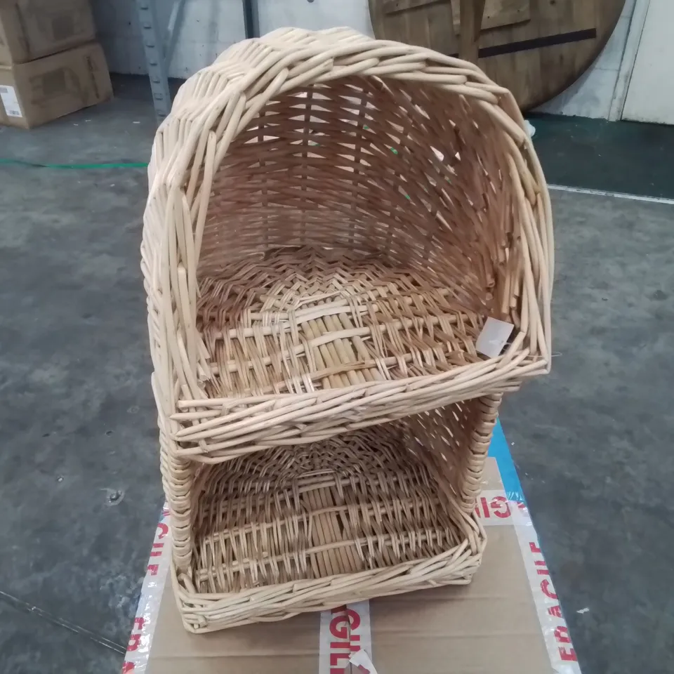 WICKER FOOD STORAGE CONTAINER