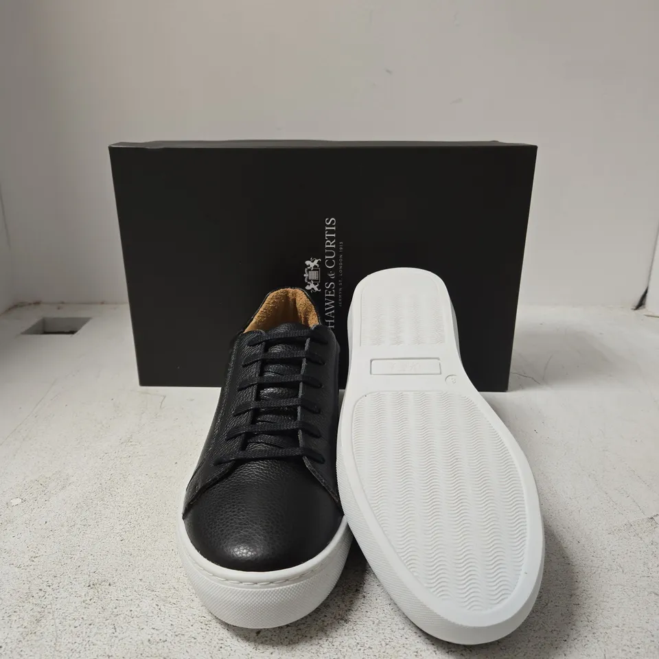 HAWES & CURTIS NAPPA TENNIS TRAINER – BLACK LEATHER, UK 8