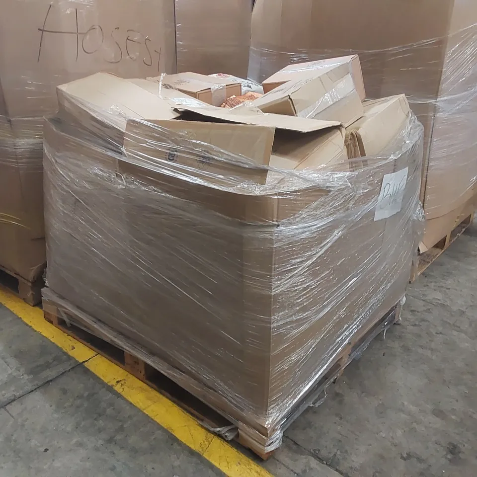 PALLET CONTAINING A LARGE ASSORTMENT OF FIRE WOOD, KINDLING, FIRELIGHTERS ECT