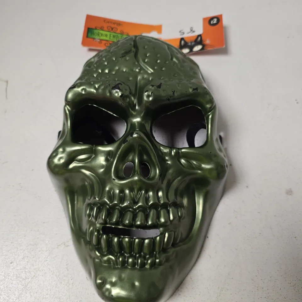 BOX OF APPROXIMATELY 20 ASSORTED TOYS INCLUDING LITTLE DUTCH PLAYSET PETS , ADULT GREEN SCARY MASK AND HORROR EMPORIUM LARGE MAKEUP SET 