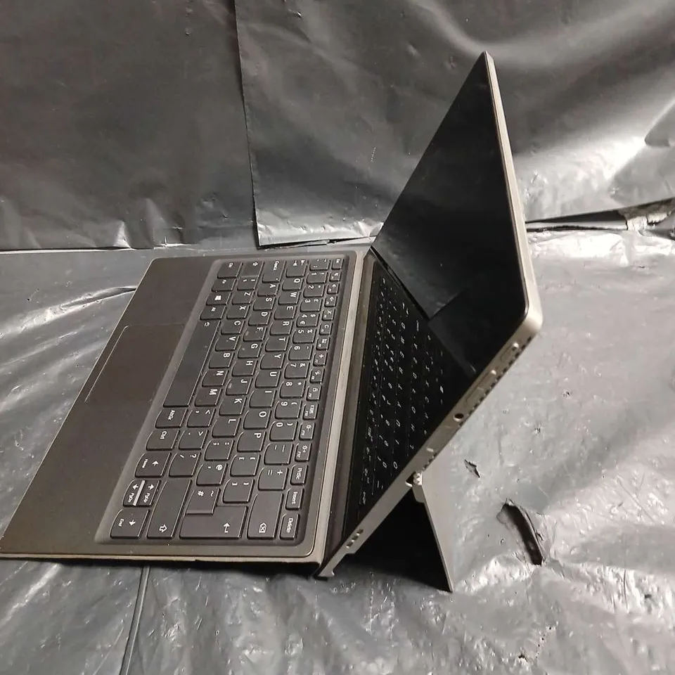 LENOVO MIIX 520-12IKB 2-IN-1 LAPTOP WITH KEYBOARD DOCK – INTEL CORE I5 (8TH GEN)