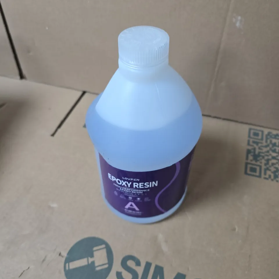 APPROXIMATELY 12 ASSORTED HOUSEHOLD LIQUIDS INCLUDING EXPOXY RESIN , FABULOSA MULTI PURPOSE CLEANER AND FABULOSA FABRIC FRESHENER 