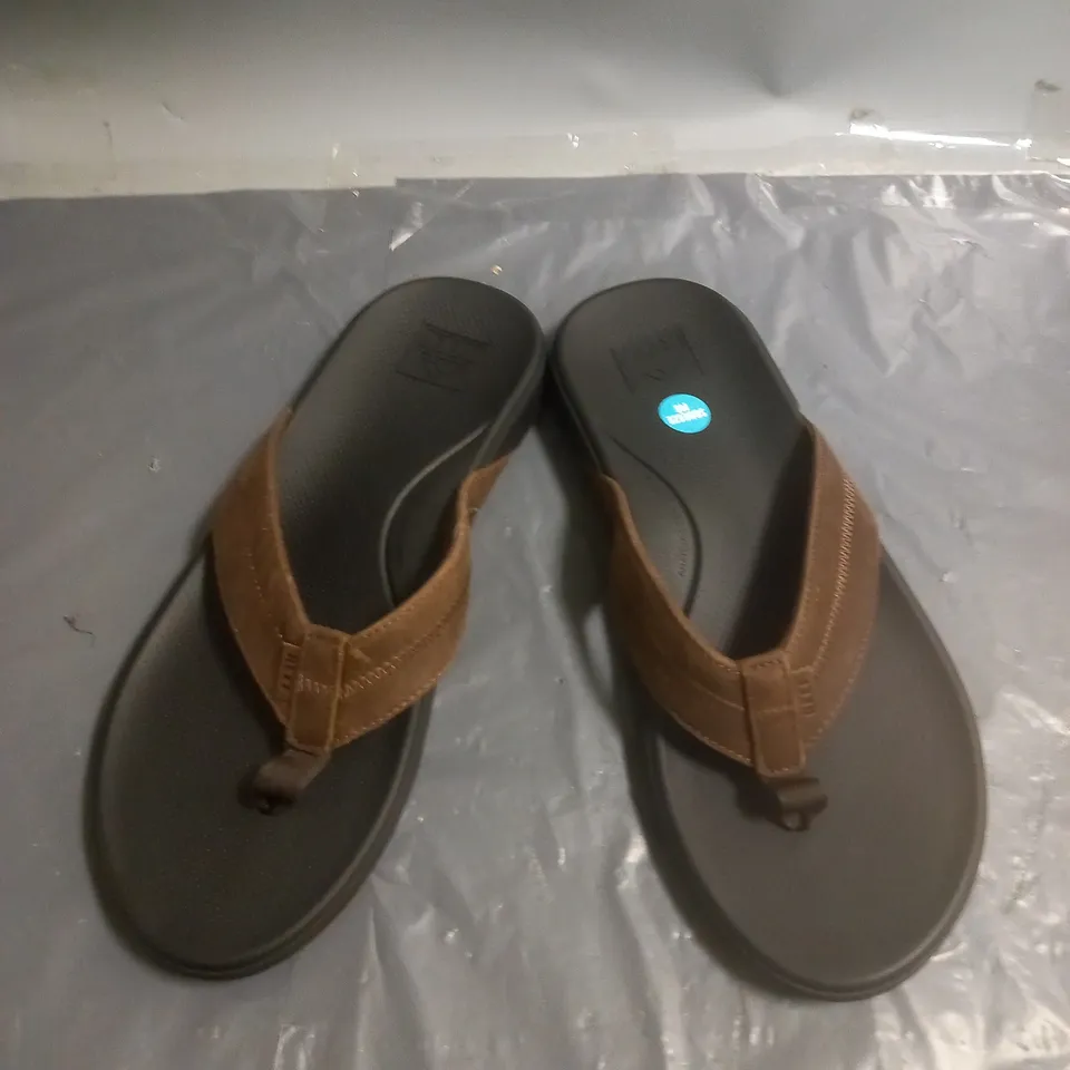 REEF MENS FLIP FLOPS BROWN SIZE EU 46