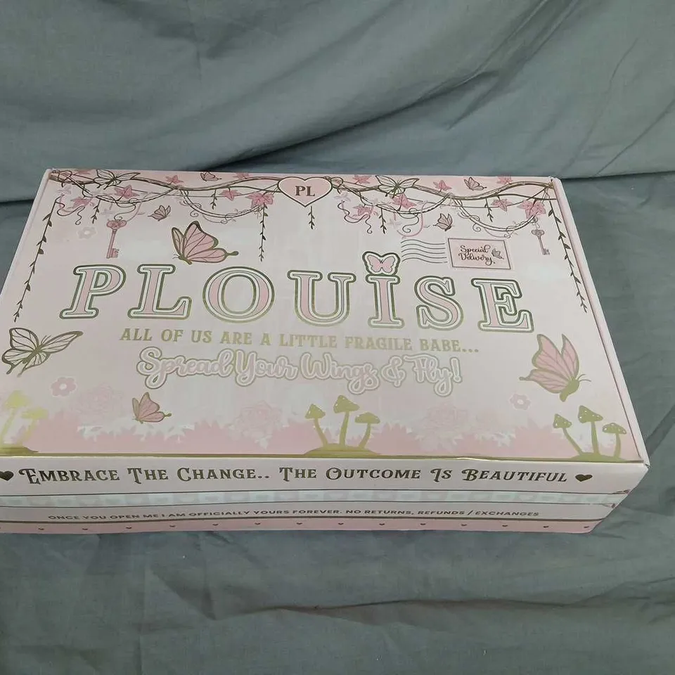 BOXED AND SEALED PLOUISE ALL OF US ARE A BIT FRAGILE BABE SPREAD YOUR WINGS AND FLY GIFT SET