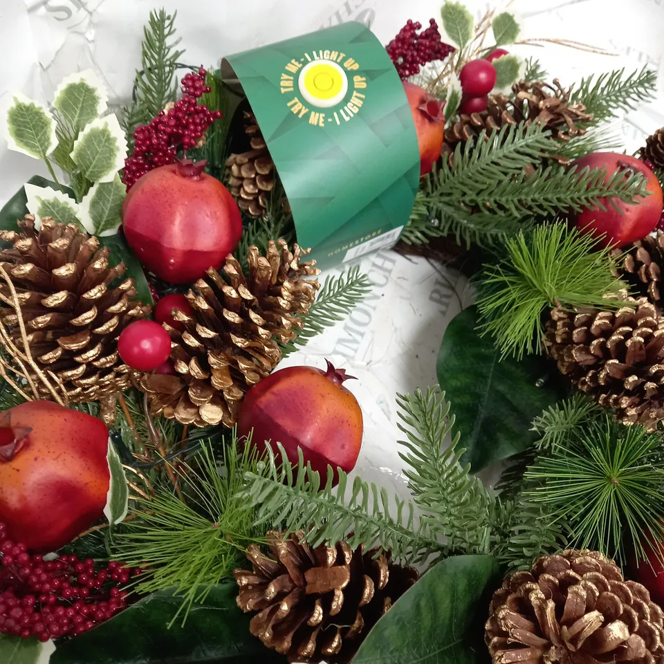 BOXED WRAITH WITH BERRYS AND PINECONES 