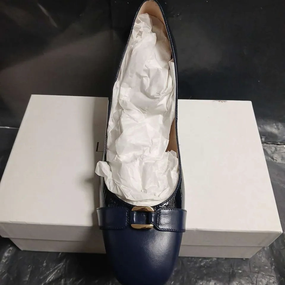 BOXED PAI OF LK BENNETT NAVY BLUE PATENT LEATHER LOAFERS WITH BUCKLE DETAIL – WOMEN'S - UK SIZE 41