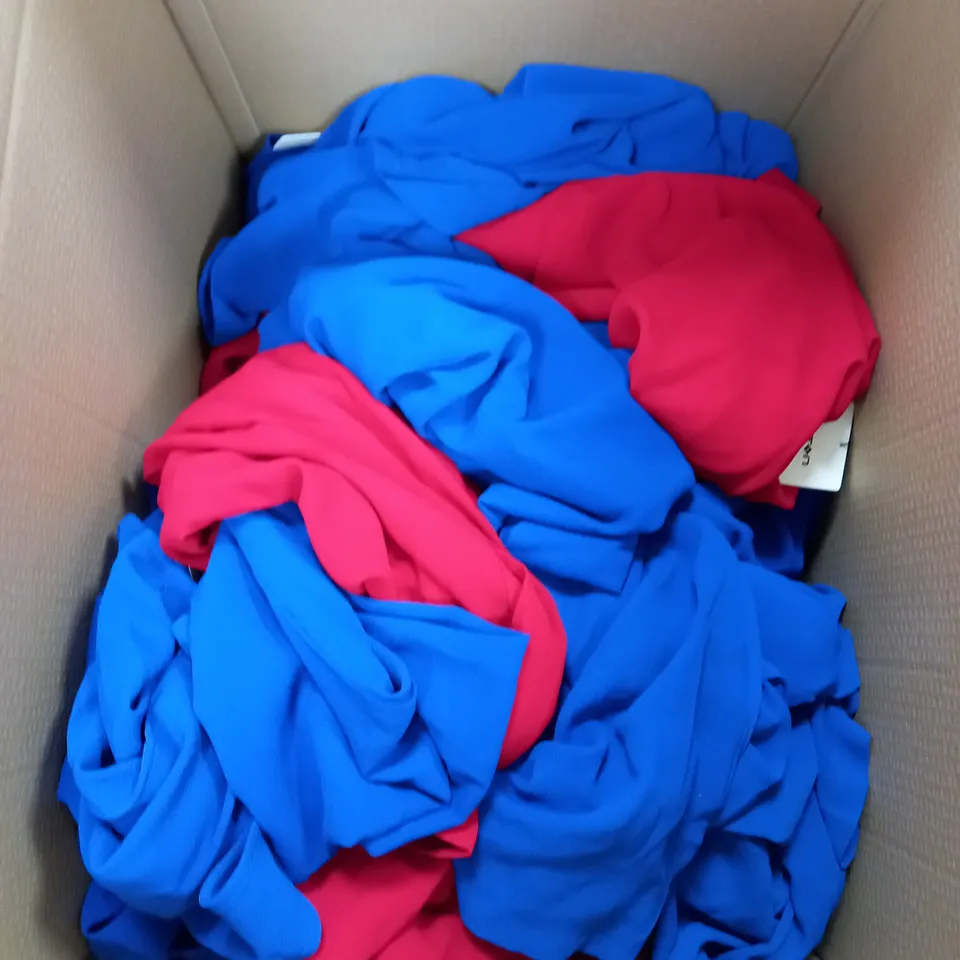 BOX OF APPROXIMATELY 20 ASSORTED DRESSES IN RED AND BLUE - SIZES VARY