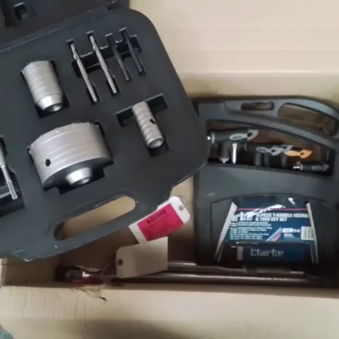 MIXED TOOL BOX CONTAINING CORE DRILL BIT SET AND 16PC TORX KEY SET