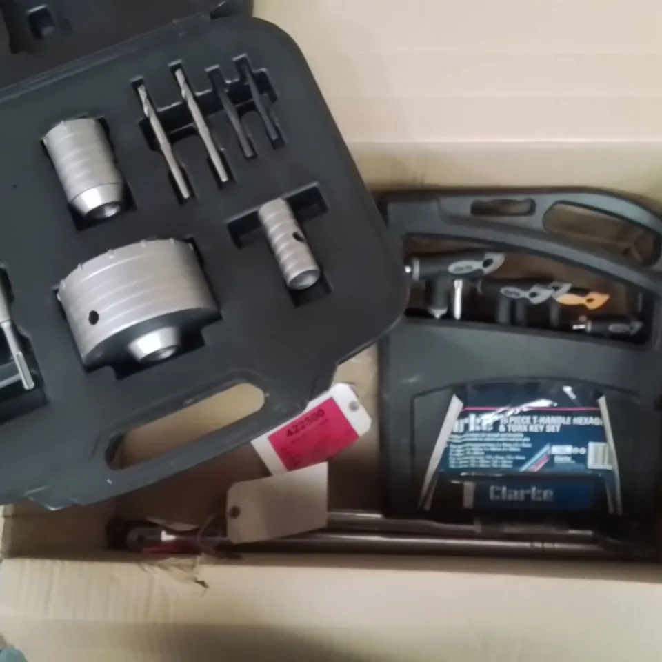 MIXED TOOL BOX CONTAINING CORE DRILL BIT SET AND 16PC TORX KEY SET