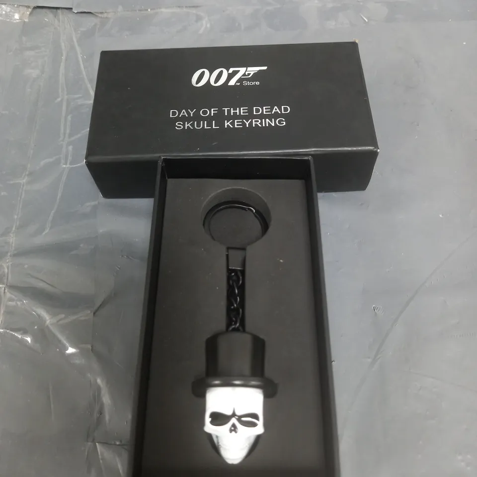 007 DAY OF THE DEAD SKULL KEYRING