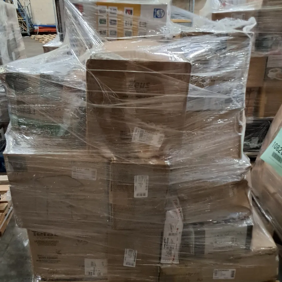 PALLET OF APPROXIMATELY 17 UNPROCESSED RAW RETURN HOUSEHOLD AND ELECTRICAL GOODS TO INCLUDE;
