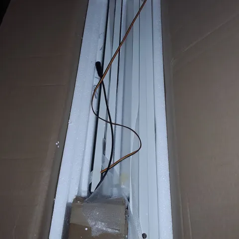 BOXED 800MM WHITE SURFACE MOUNT FURNITURE ITEM