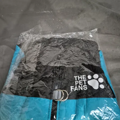 The Pet Fans dog coat – blue and black