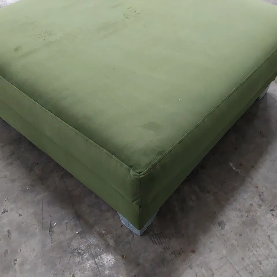 QUALITY BRITISH DESIGNER LOUNGE Co. LARGE SQUARE FOOTSTOOL GREEN PLUSH FABRIC 
