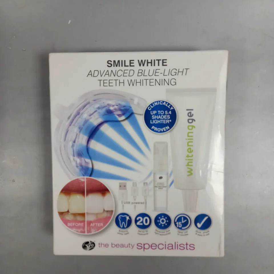 BOXED RIO SMILE WHITE ADVANCED BLUE-LIGHT TEETH WHITENING KIT RRP £40