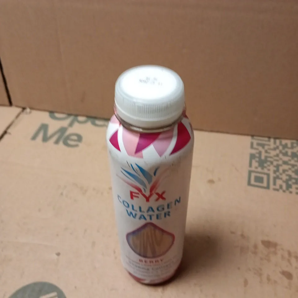 APPROXIMATELY 10 ASSORTED DRINK ITEMS INCLUDING TANGO APPLE , FYX COLLAGEN WATER AND HUEL CHOCOLATE 