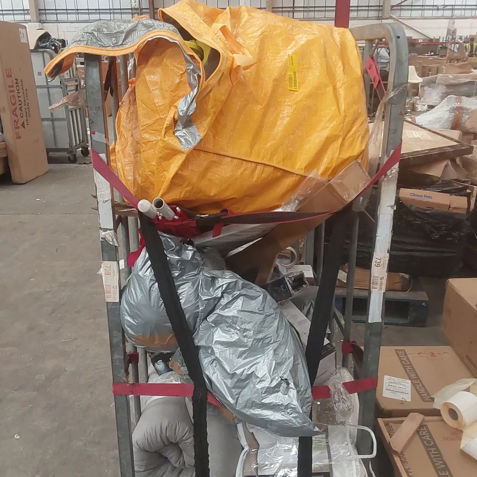 CAGE CONTAINING A LARGE QUANTITY OF ASSORTED HOUSEHOLD ITEMS INCLUDING BEDDING, LIGHTS ECT // CAGE NOT INCLUDED