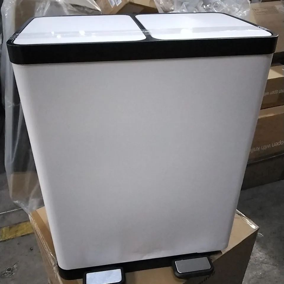 WHITE METAL 2-SECTION PEDAL BIN