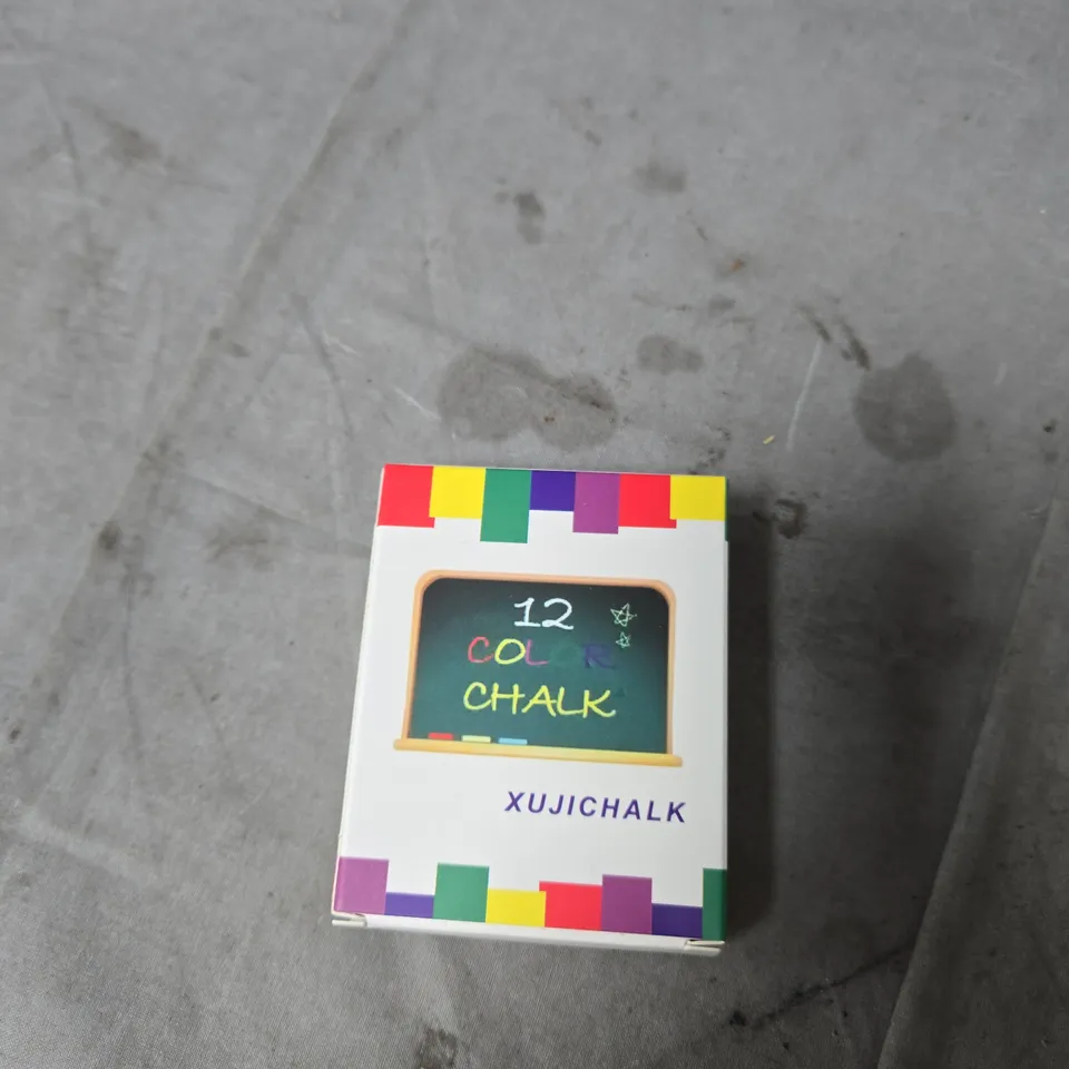 BOX OF ASSORTED TOYS INCLUDING ANIMAL ANTICS GAME , COLOUR CHALKS , EARLY EDUCATION DEVICE AND VARIOUS SOFT TOYS 