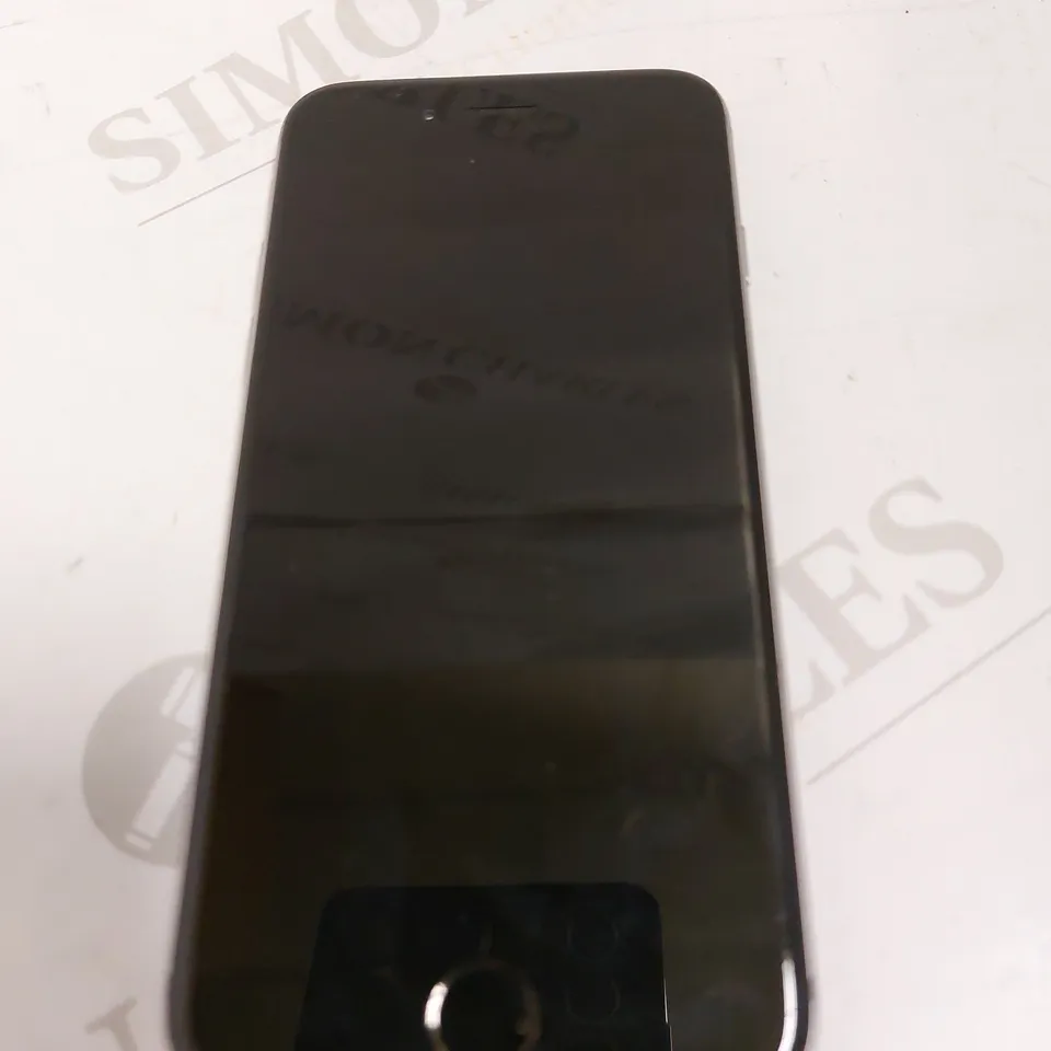 APPLE IPHONE 6 (MODEL A1586)