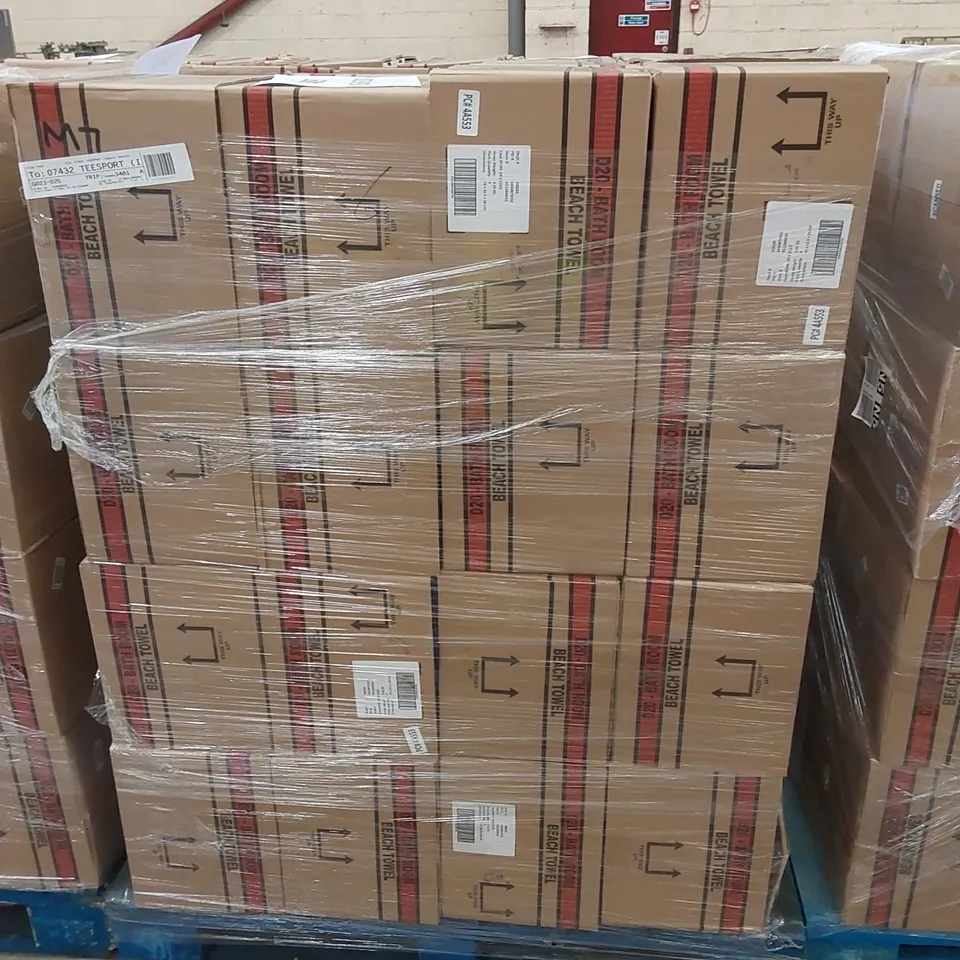 PALLET TO CONTAIN APPROX 48 BOXES OF BRAND NEW UNION JACK BEACH TOWELS - 9 TOWELS PER BOX // SIZE: APPROX 71 X 152cm // COMBINED RRP £2,376.00