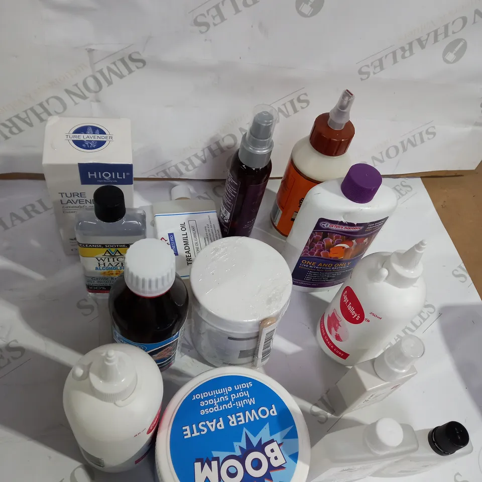 LOT OF ASSORTED HOUSEHOLD ITEMS TOO INCLUDE CLEANING PRODUCTS AND CANDLES 