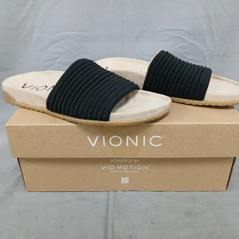 BOXED PAIR OF VIONIC EVIE KNIT SLIDE SANDALS IN BLACK SIZE 4.5