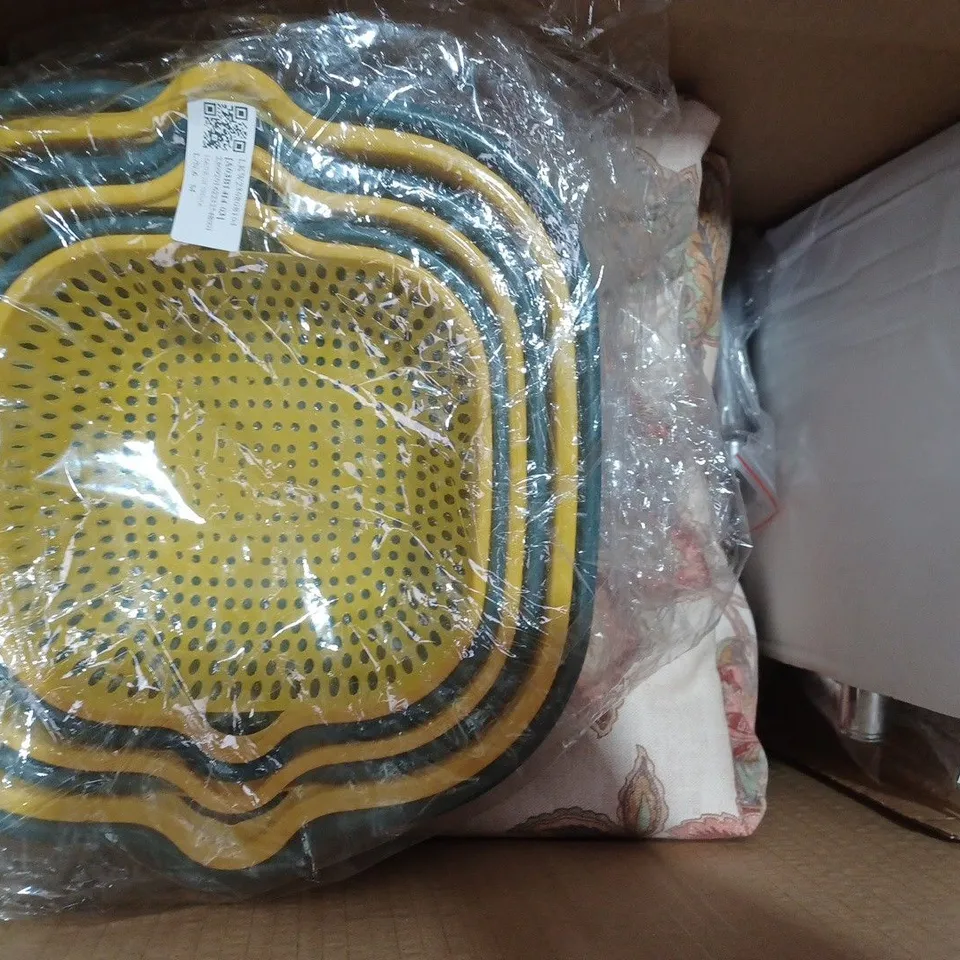 BOX OF APPROXIMATELY 5 ASSORTED HOUSEHOLD ITEMS TO INCLUDE BIN BAGS, CABLE TRACKER, ETC