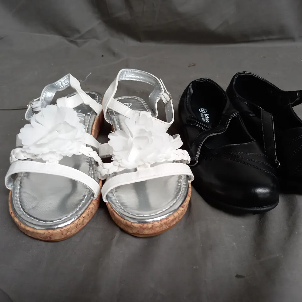 APPROXIMATELY 12 ASSORTED KIDS PAIRS OF SHOES IN VARIOUS COLOURS, STYLES, AND SIZES