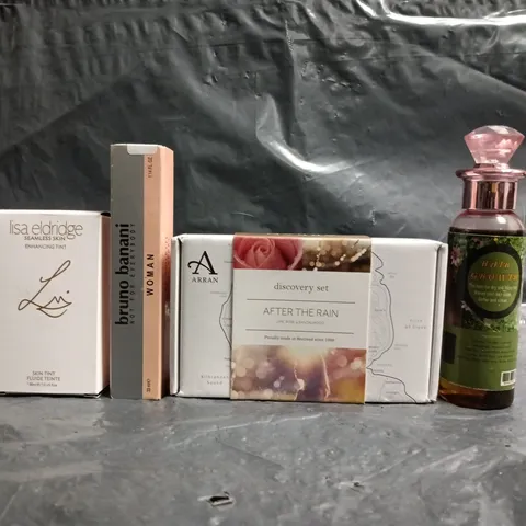 APPROXIMATELY 20 ASSORTED COSMETIC ITEMS TO INCLUDE ARRAN, LISA ELDRIDGE, ETC - COLLECTION ONLY