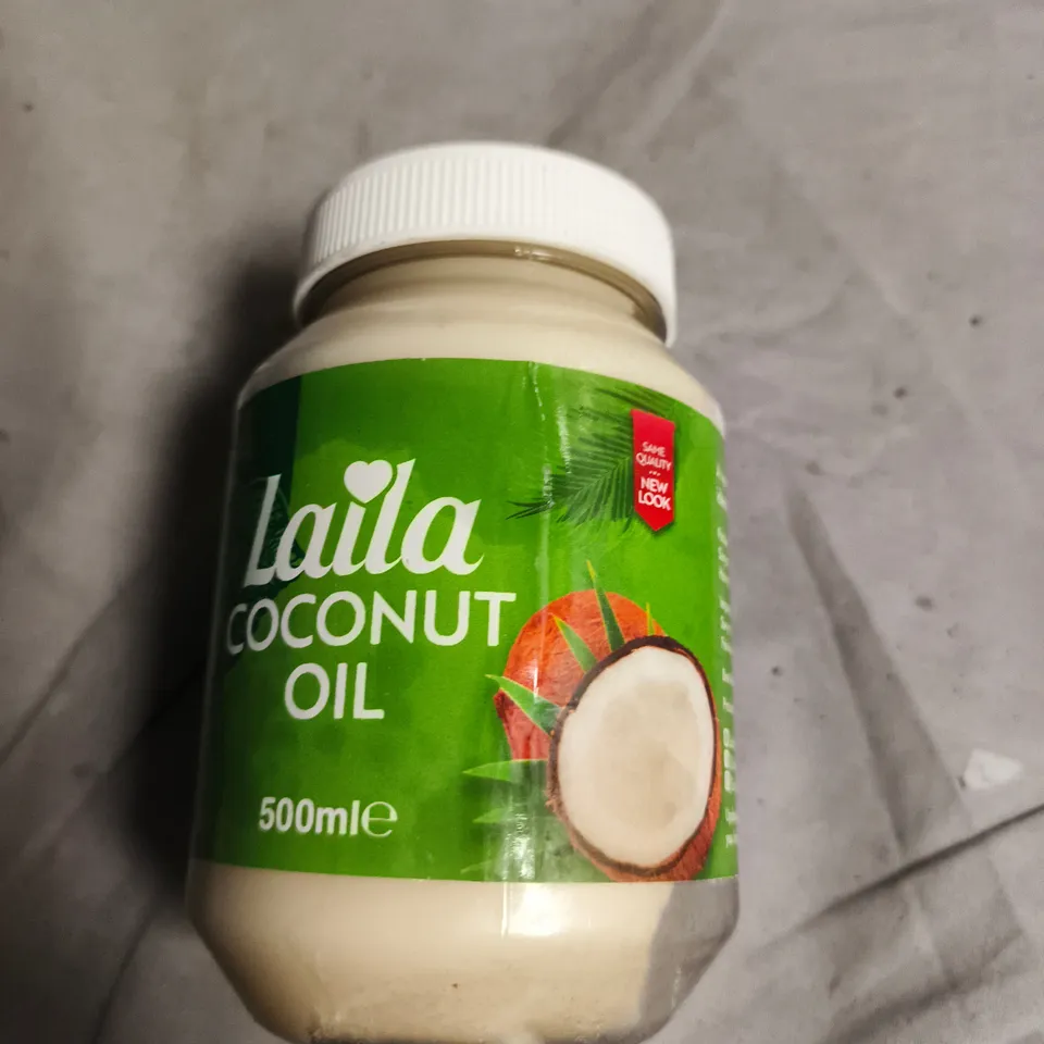 APPROXIMATELY 15 ASSORTED FOOD ITEMS INCLUDING CHEFS LARDER OREGANO , CANADA MAPLE SYRUP AND STOCKWELL SWEETNERS 