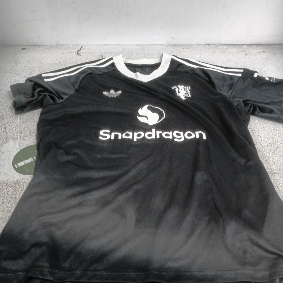 MANCHESTER UNITED THIRD GOALKEEPER JERSEY - XL