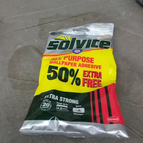 APPROXIMATELY 20 ASSORTED HOUSEHOLD ITEMS INCLUDING ALL PURPOSE WALLPAPER ADHESIVE , NATURAL CLEANING CLAY AND MOULD MAGIC 