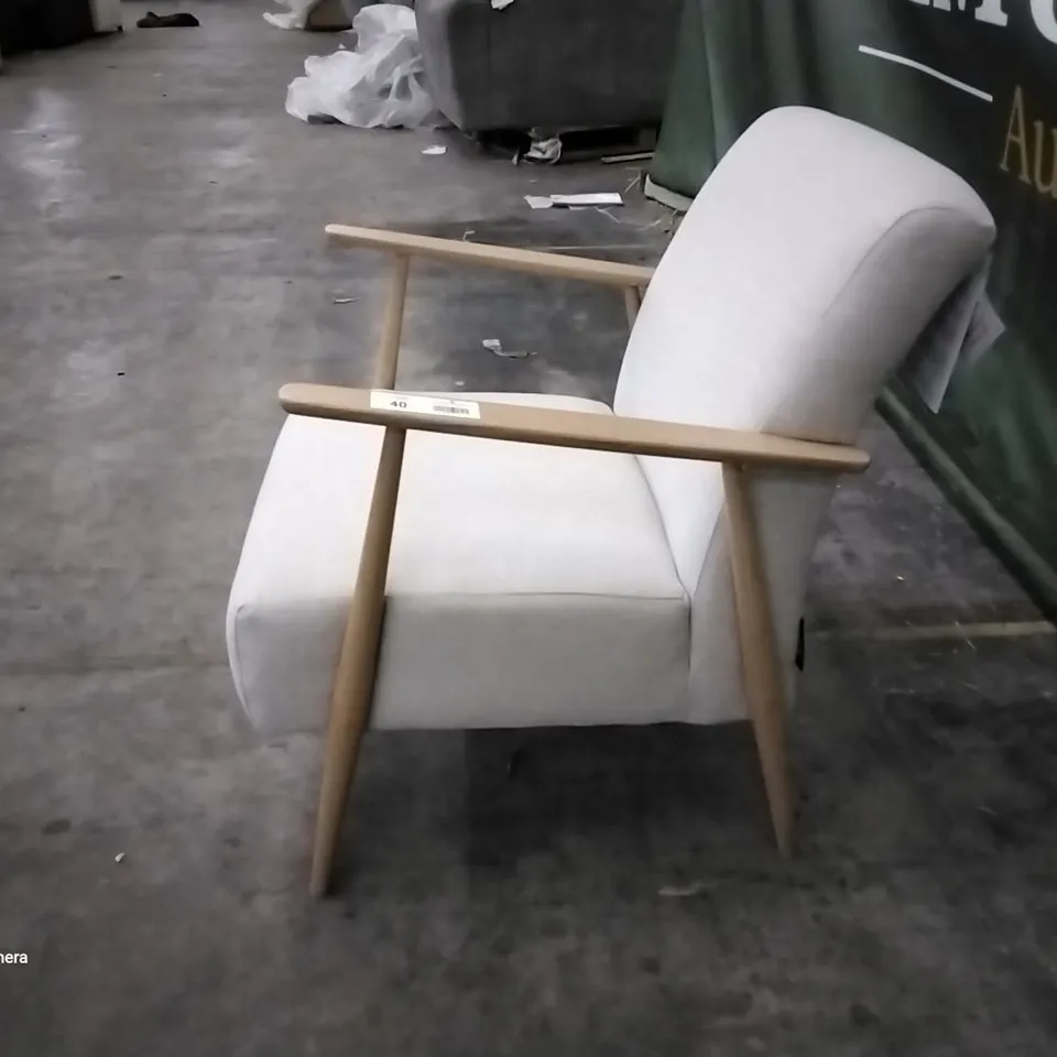 QUALITY DESIGNER ERCOL LIGHT OAK FRAMED ARMCHAIR NATURAL FABRIC 