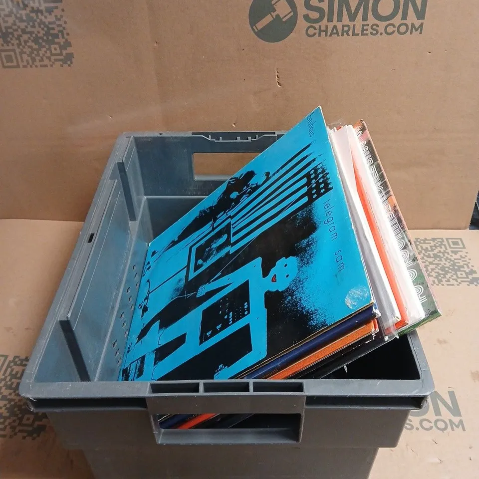 TOTE OF APPROXIMATELY 10 ASSORTED VINYLS TO INCLUDE BAUHAUS, JUNGLE, KALEO, MADISON BEER ETC