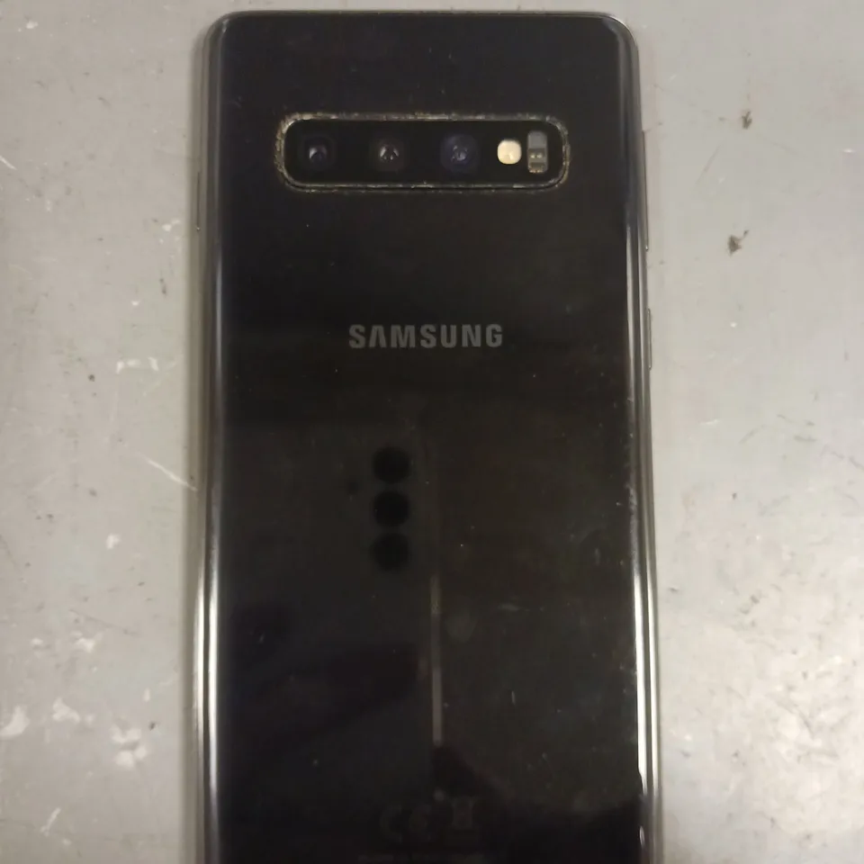 SAMSUNG GALAXY S10 SMARTPHONE 