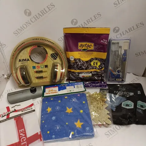 BOX OF APPROXIMATELY 20 ASSORTED HOUSEHOLD & FOOD PRODUCTS TO CONTAIN HEADPHONES, SUNFLOWER SEEDS, CHRISTMAS DΓCOR ETC