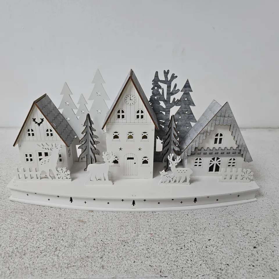 WINTER VILLAGE WOODEN SCENE 