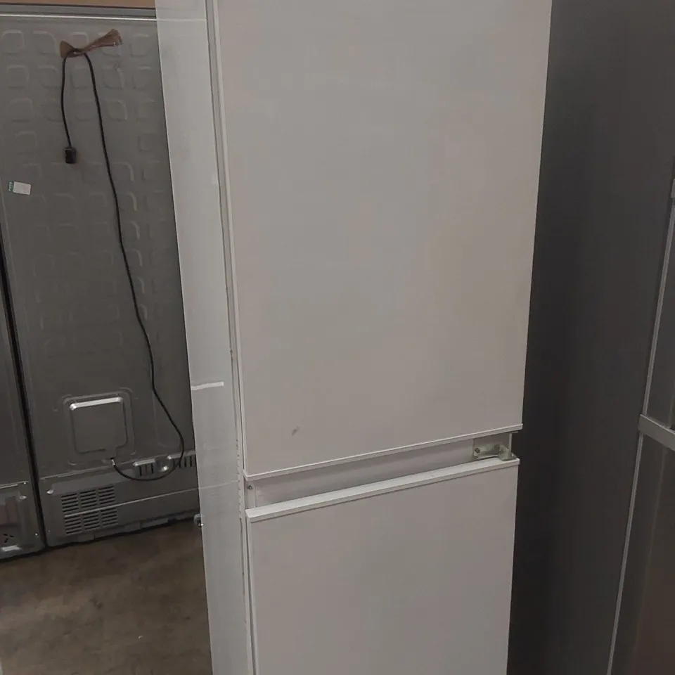 LOGIK LIFF5024 INTEGRATED 50/50 FRIDGE FREEZER - SLIDING HINGE